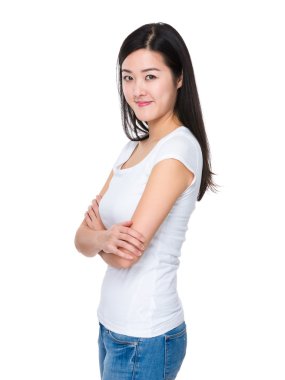 Beyaz t-shirt Asyalı genç kadın