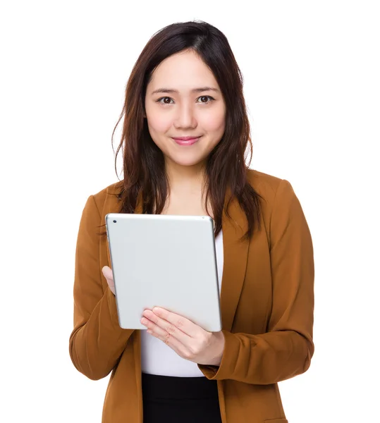 Junge asiatische Geschäftsfrau in Business-Anzug — Stockfoto