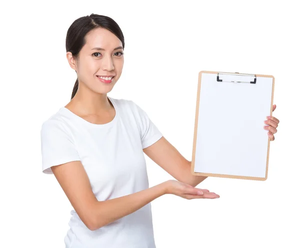 Asian young woman in white t-shirt — Stock Photo, Image