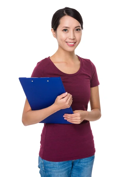 Asiática joven mujer en rojo camiseta —  Fotos de Stock