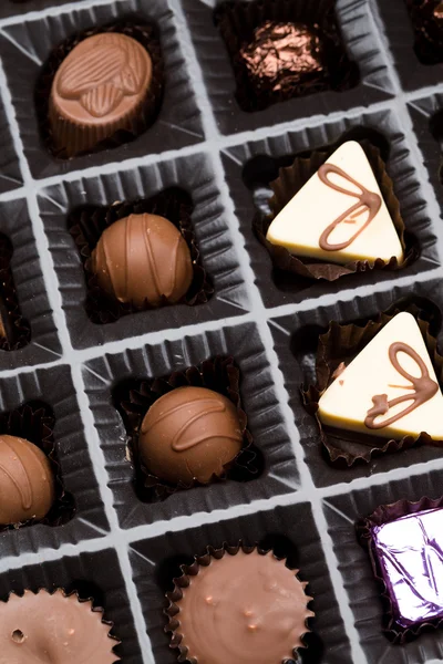 Коробка шоколадных трюфелей — стоковое фото