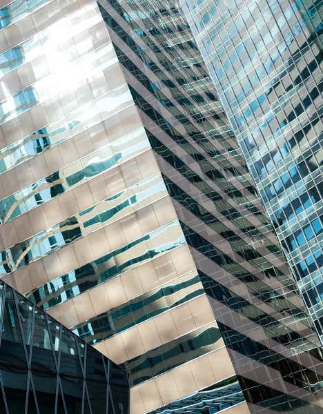 Modern glass skyscraper — Stock Photo, Image