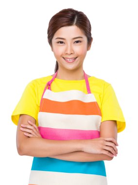 Genç Asyalı ev kadını önlük