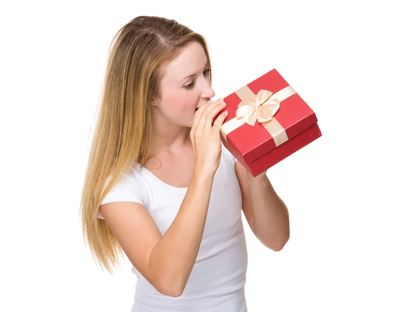 Young woman open her gift — Stock Photo, Image