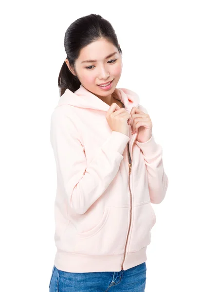 Asiatico giovane donna in rosa maglione — Foto Stock