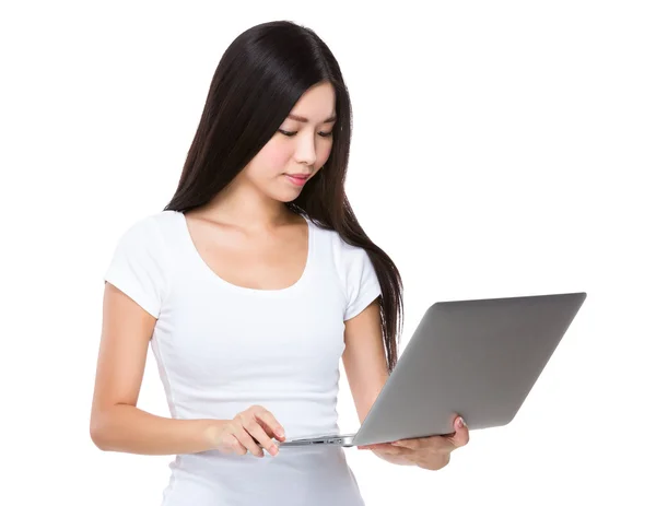 Asian woman with laptop computer — Stock Photo, Image