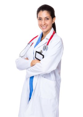 Beyaz önlüklü kadın doktor.