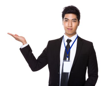 İş takım elbiseli genç Asyalı işadamı