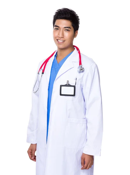 Asiatique mâle docteur en blanc manteau — Photo