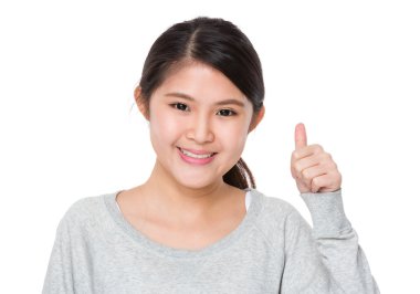 Başparmağını Yukarı Gösteren Kadın