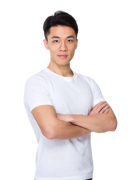 Asiatischer junger Mann im weißen T-Shirt — Stockfoto