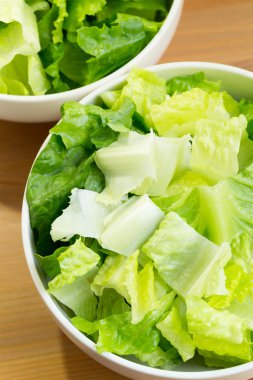 Marul salatası kaseler 