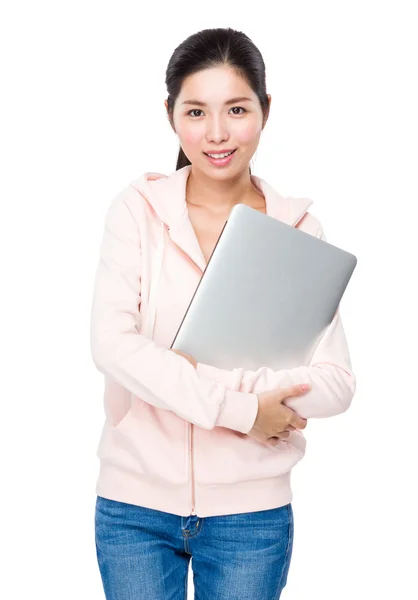 Joven asiática mujer en rosa sudadera con capucha —  Fotos de Stock