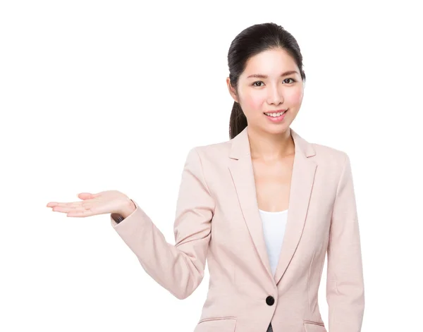 Young asian businesswoman in business suit — Stock Photo, Image