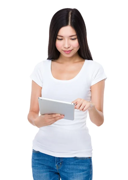 Asian young woman in white t-shirt — Stock Photo, Image