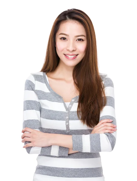 Asiatische junge Frau im gestreiften Pullover — Stockfoto