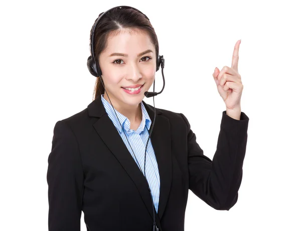 Asiatischer Kundendienstmitarbeiter mit Headset — Stockfoto