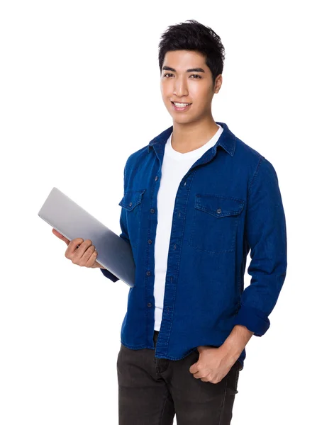 Mavi gömlekli Asya genç adam — Stok fotoğraf