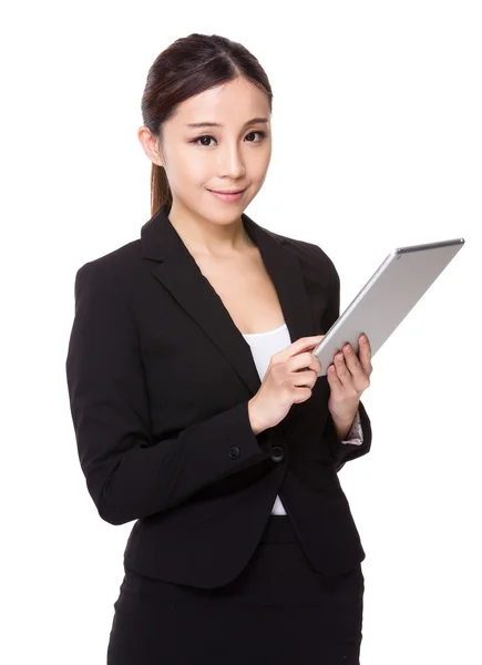 Asiática joven mujer de negocios en traje de negocios —  Fotos de Stock