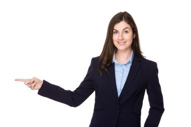 Beyaz esmer iş kadını iş kıyafeti