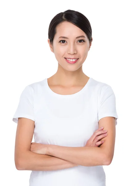 Joven asiática mujer en blanco camiseta — Foto de Stock