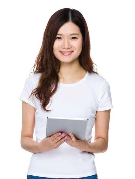 Joven asiática mujer en blanco camiseta —  Fotos de Stock