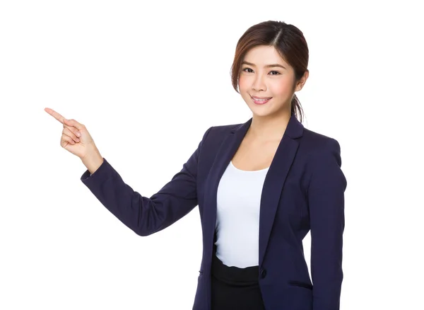 Young asian buisnesswoman in business suit — Stock Photo, Image