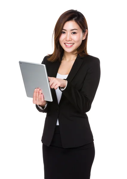 Giovane asiatica buisnesswoman in abito da lavoro — Foto Stock