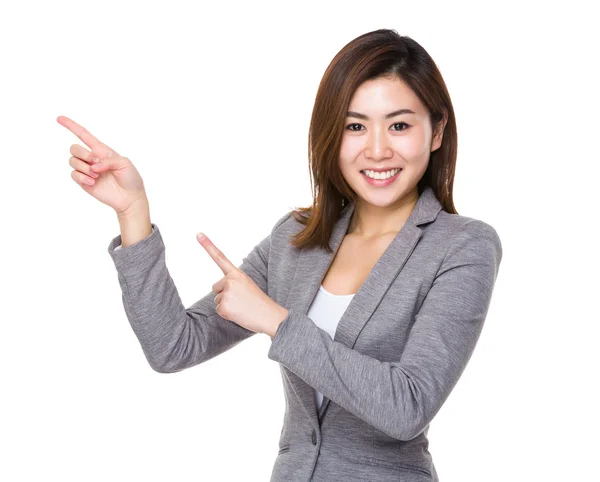 Young asian buisnesswoman in business suit — Stock Photo, Image