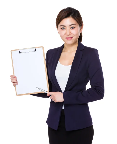 Young asian buisnesswoman in business suit — Stock Photo, Image