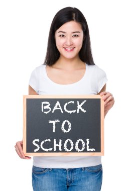 Kara tahta ile Asya kız öğrenci