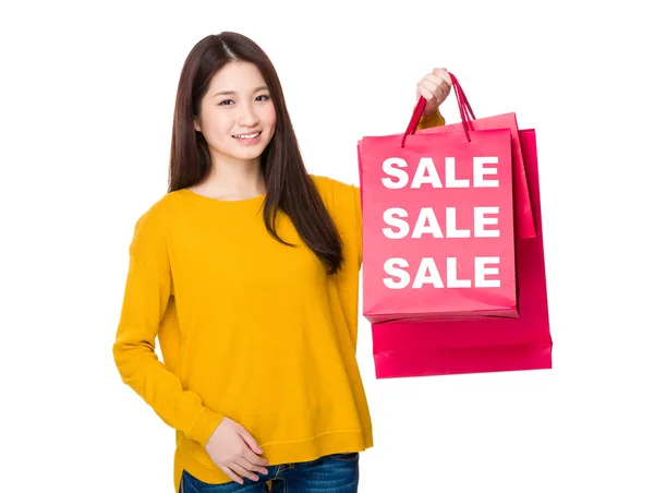 Asiatico donna holding shopping bags — Foto Stock