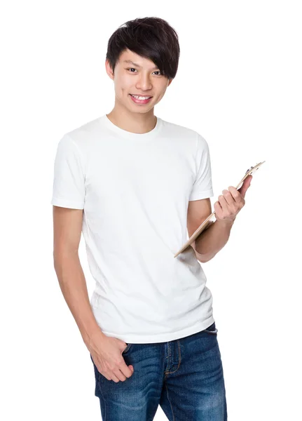 Asiatische schöner Mann in weißem T-Shirt — Stockfoto