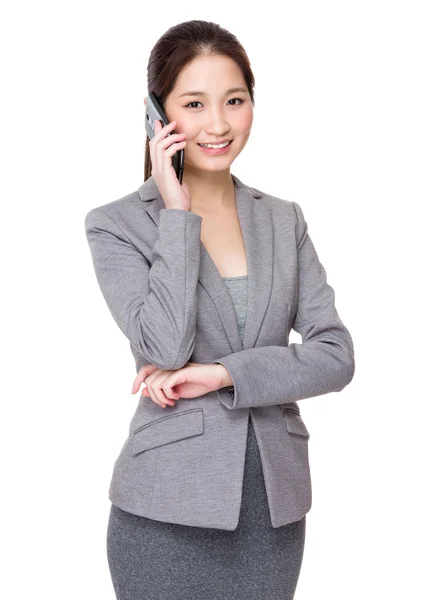 Asiatische junge Geschäftsfrau in Business-Anzug — Stockfoto