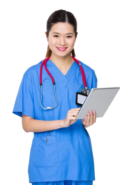 Asian woman doctor with stethoscope — Stock Photo, Image