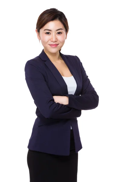 Молодая азиатка в деловом костюме — стоковое фото