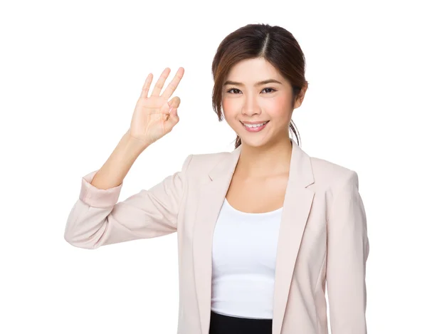 Business woman with ok sign gesture — стоковое фото