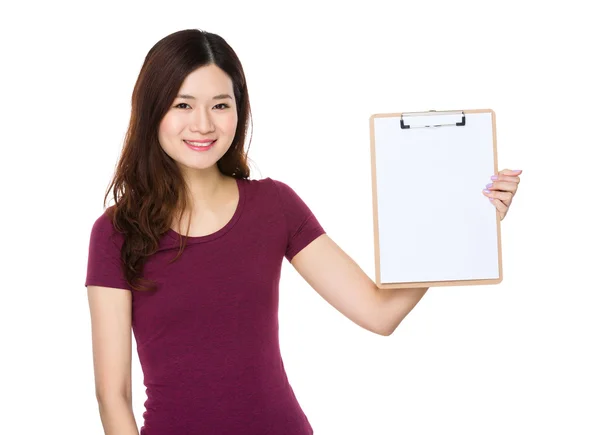 Woman showing clipboard — Stock Photo, Image