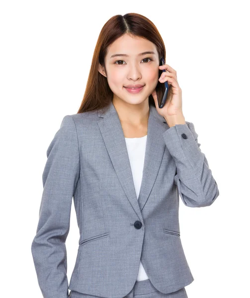 Asiatische junge Geschäftsfrau in Business-Anzug — Stockfoto