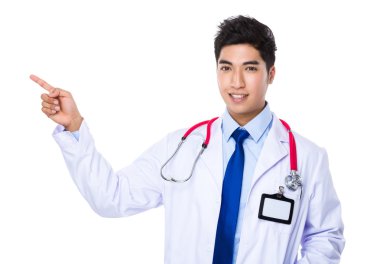 Beyaz önlük Asya yakışıklı doktor