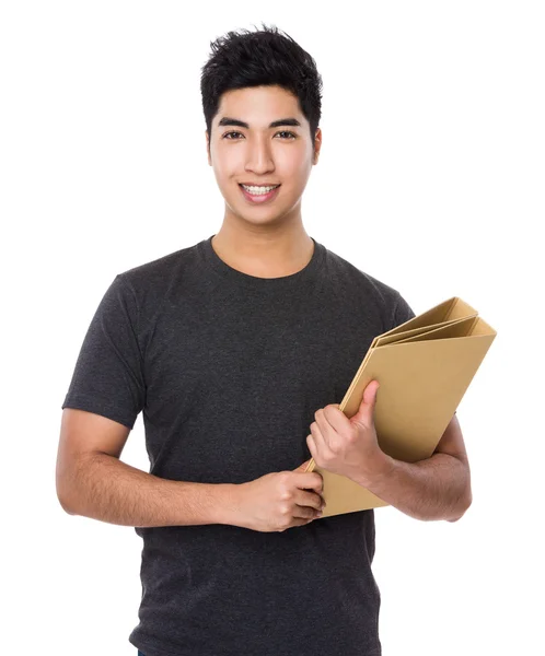 Asiático jovem homem em marrom t-shirt — Fotografia de Stock