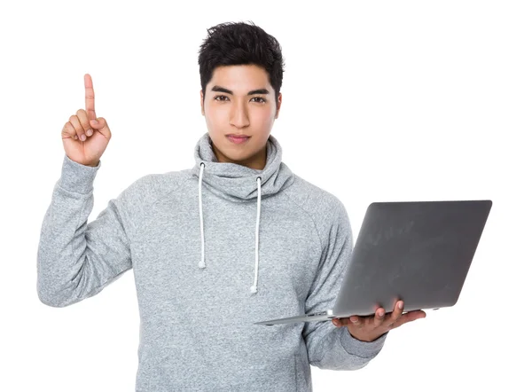 Asiatiska ung man i grå hoodie — Stockfoto