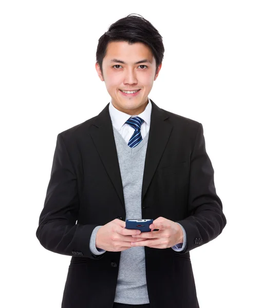 Молодой азиатский бизнесмен в деловом костюме — стоковое фото
