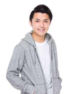 Asya genç adam gri hoodie