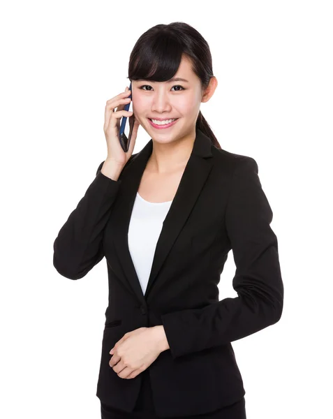 Jonge Aziatische zakenvrouw in pak — Stockfoto