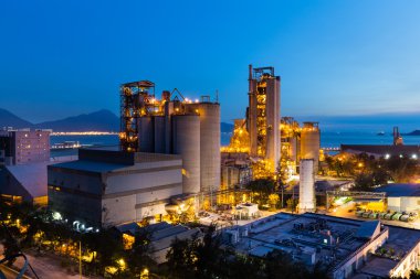 çimento fabrikası, gece