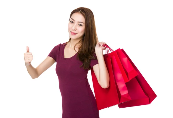 Aziatische jonge vrouw in de rode t-shirt — Stockfoto