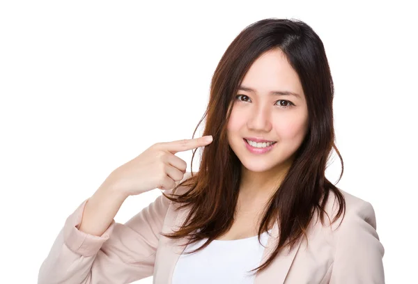 Young asian businesswoman in business suit