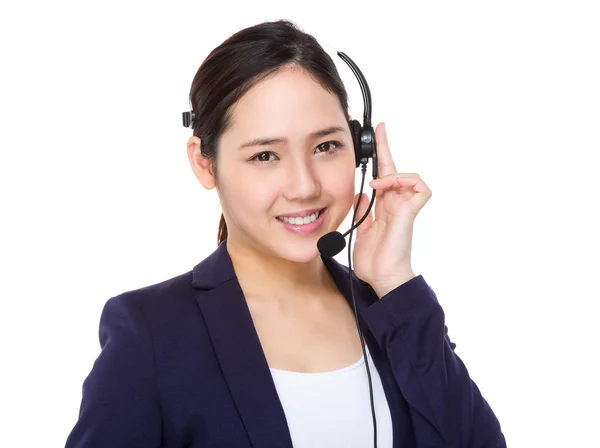 Asiatique femme opérateur de services à la clientèle avec casque — Photo