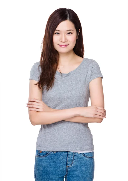 Asiatico giovane donna in grigio t-shirt — Foto Stock